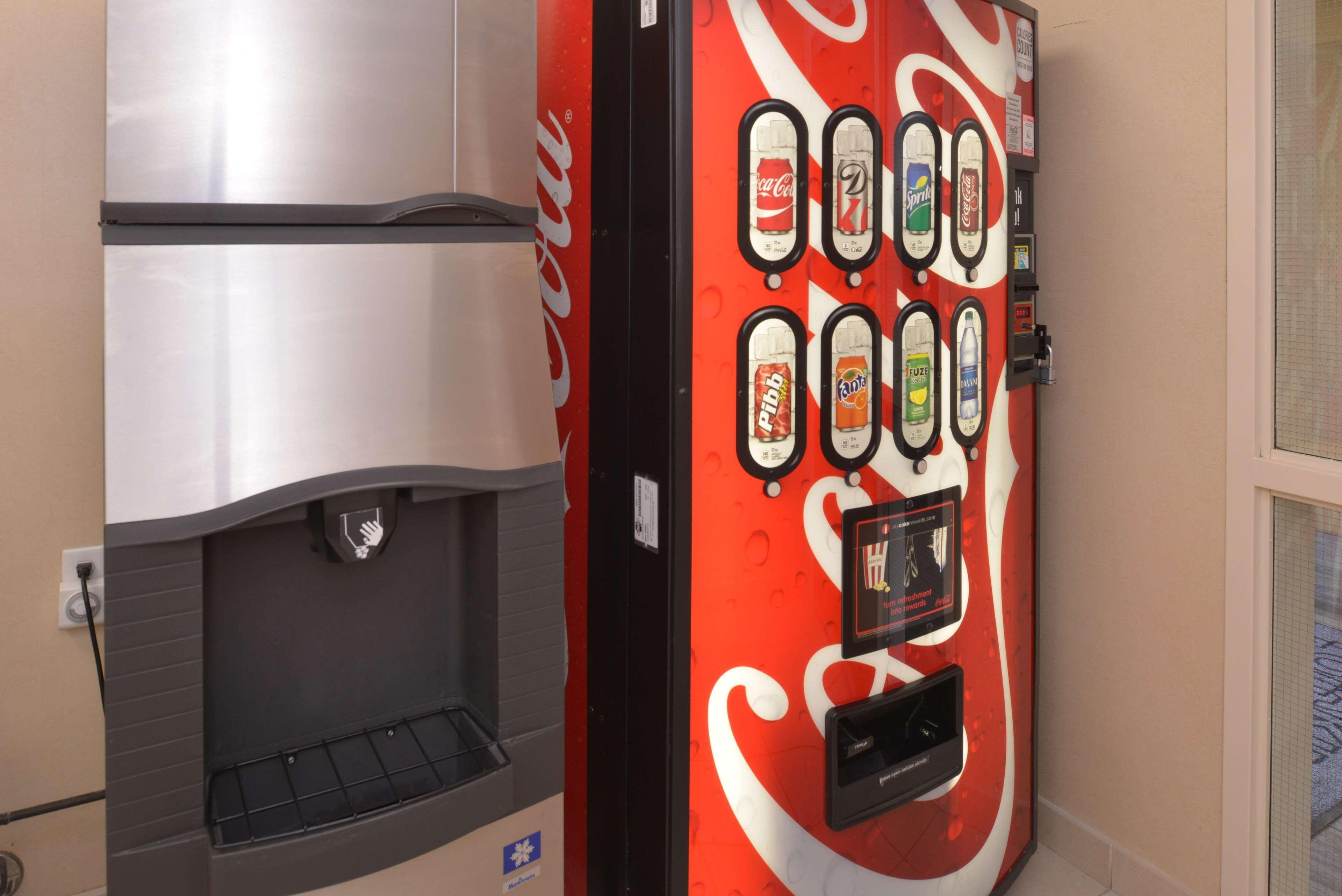 Hampton Inn And Suites Bakersfield North-Airport Экстерьер фото