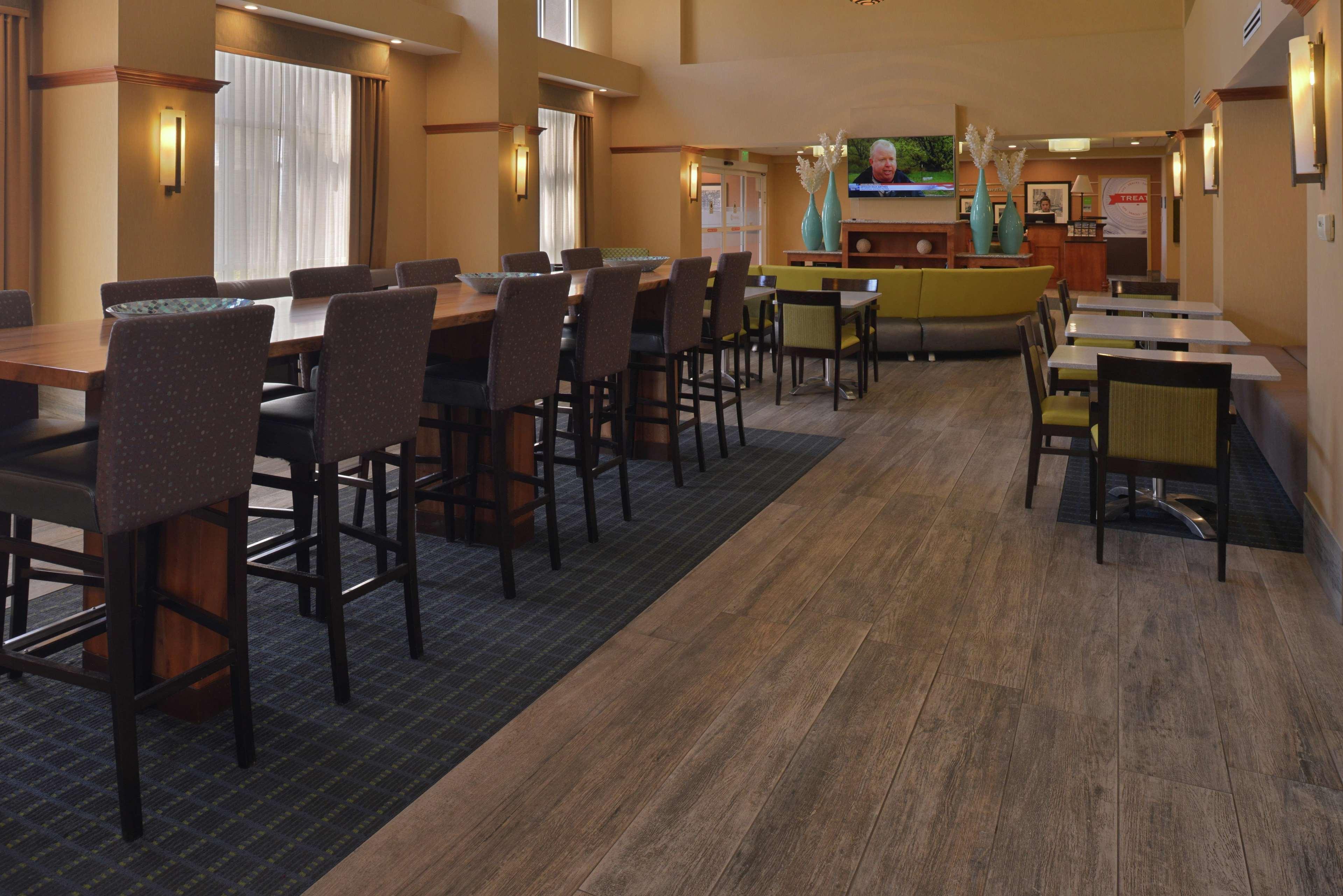 Hampton Inn And Suites Bakersfield North-Airport Экстерьер фото