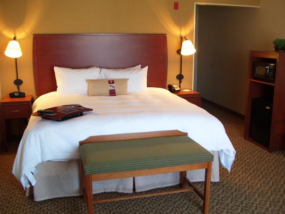 Hampton Inn And Suites Bakersfield North-Airport Экстерьер фото